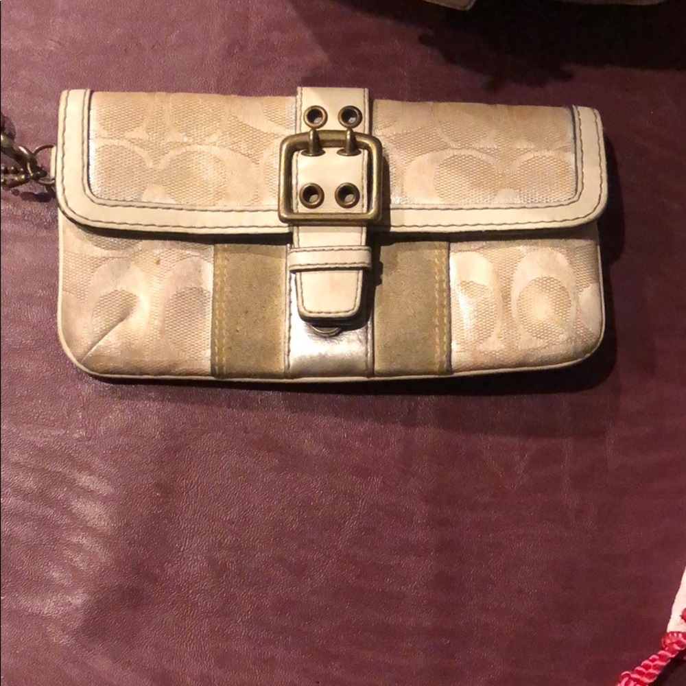 Coach wristlet wallet
